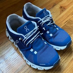 On Cloud 5 Women’s Sneakers Sz 6.5